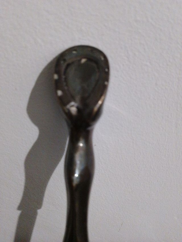 Abrecartas forma pata caballo antiguo