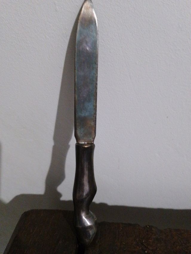 Abrecartas forma pata caballo antiguo