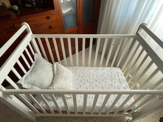 Cuna madera blanca