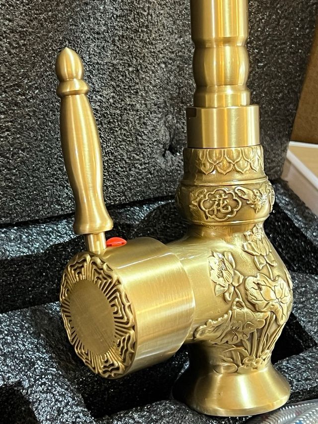 Rubinetto in ottone per lavello e lavello