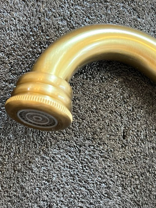 Rubinetto in ottone per lavello e lavello