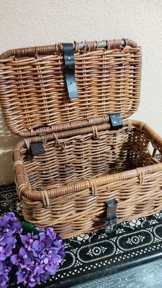 ANTIGUA CESTA MULTIUSOS DE MIMBRE