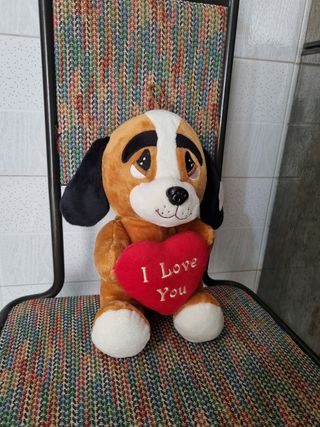 Peluche cagnolino con cuore 
