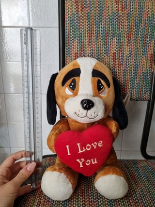 Peluche cagnolino con cuore 