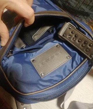 Borsa Police uomo tracolla