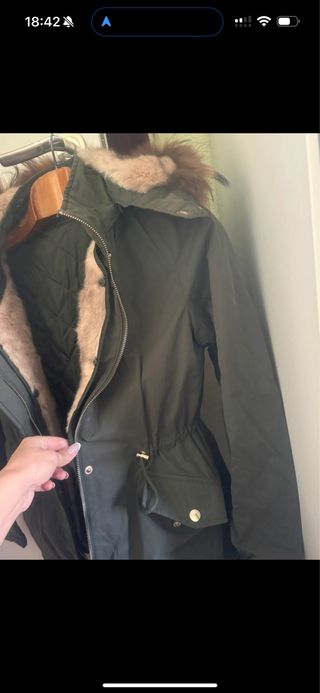 Chqueta mujer con capucha de pelo