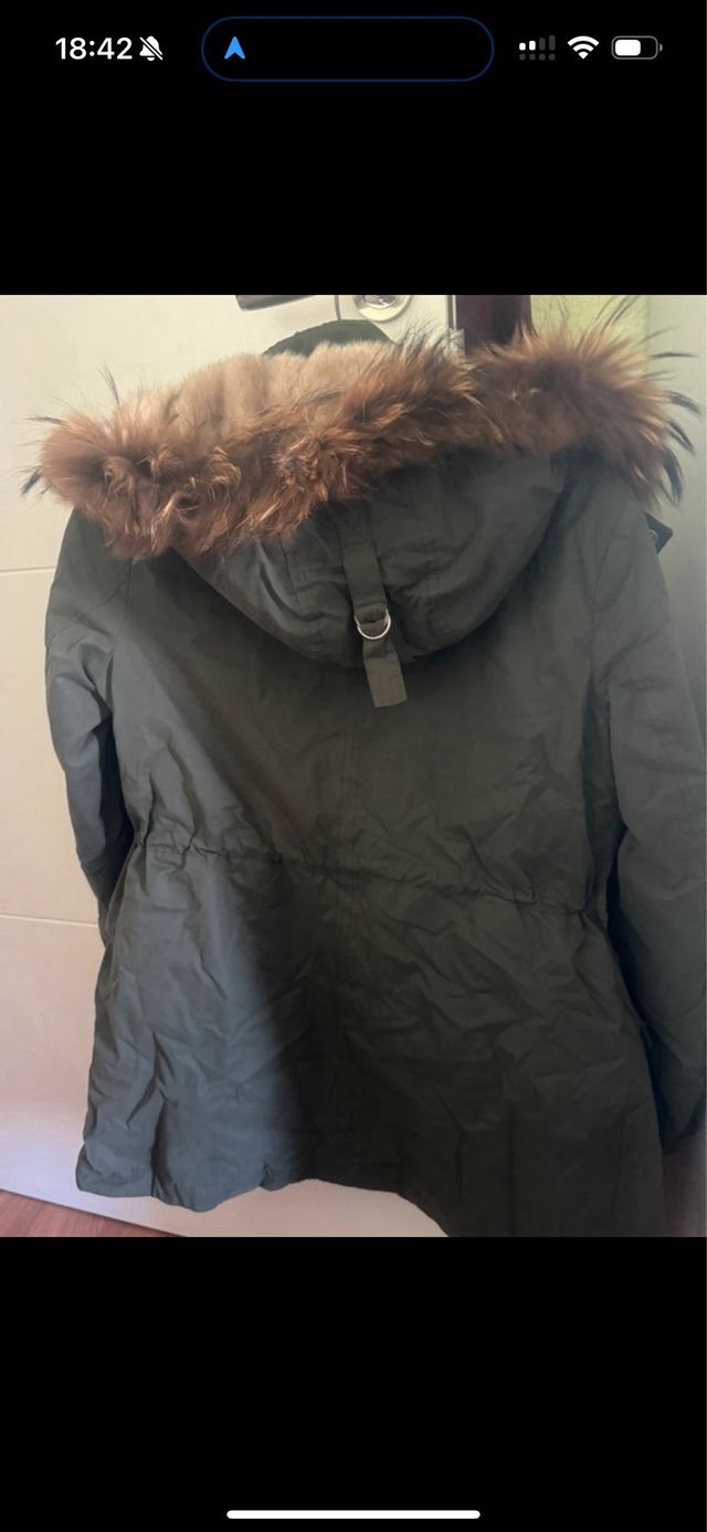 Chqueta mujer con capucha de pelo