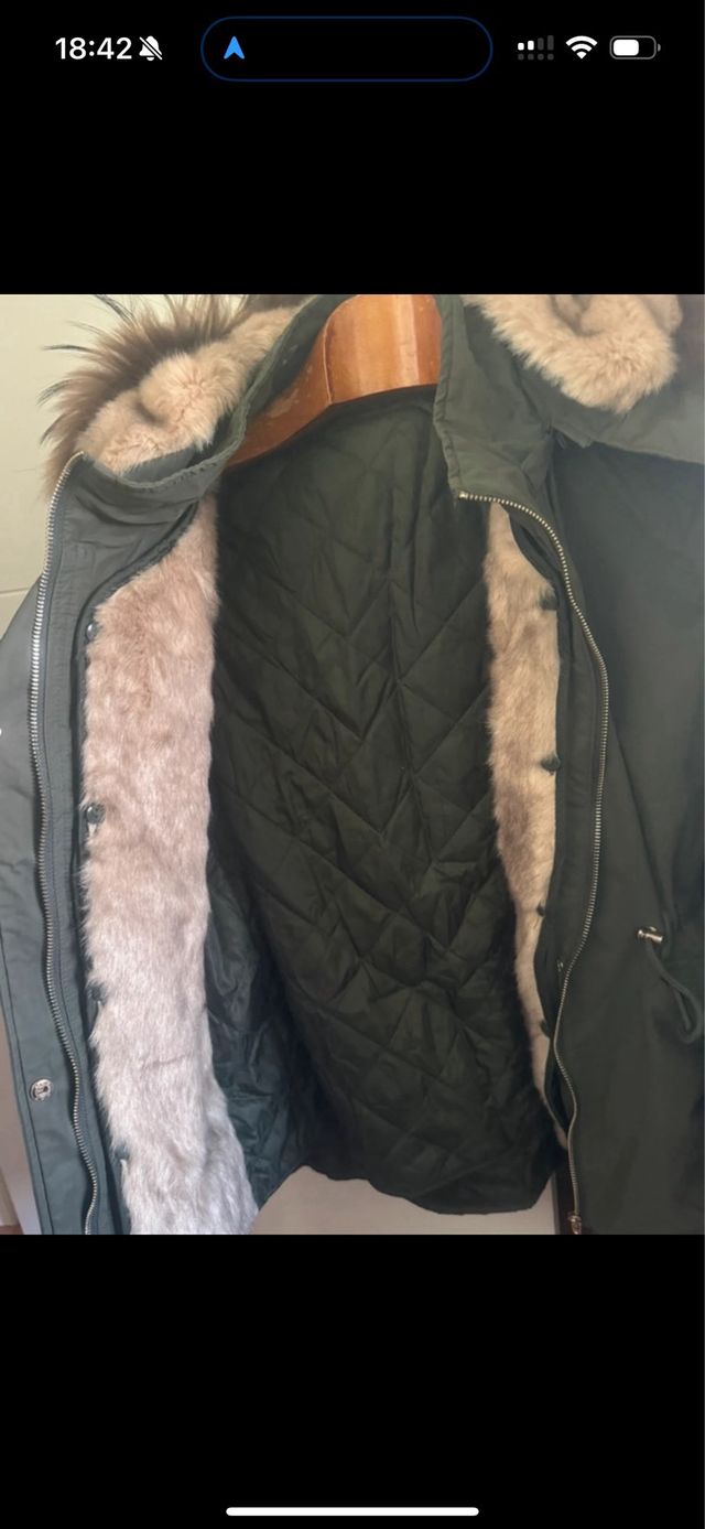 Chqueta mujer con capucha de pelo