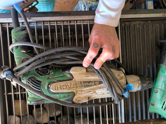 Se vende taladro Hitachi 