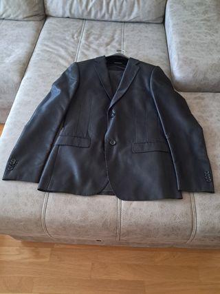 Traje negro con raya, talla 48 de ENE