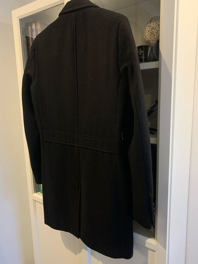 Abrigo Negro
