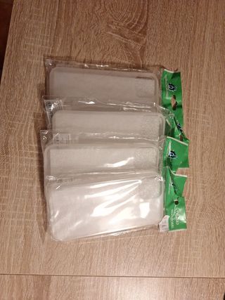 Funda móvil IPhone 13 6.1 x 4 unidades