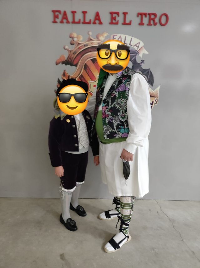 Se vende traje de saragüei talla grande