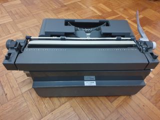 Máquina de Escribir OLIVETTI Linea 98