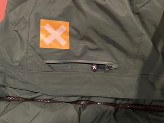Chaqueta incluye pluma mas cortavientos sky