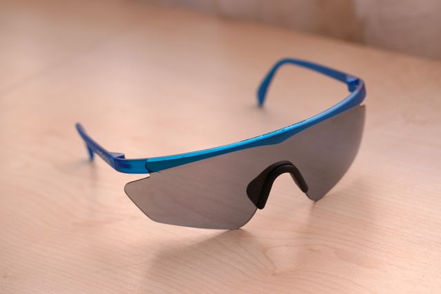 Gafas Adidas vintage nuevas, azul, súper ligeras