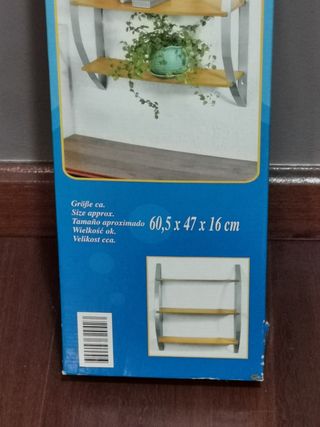 Estantería de pared nueva