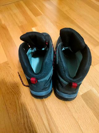 Botas de montaña waterproof