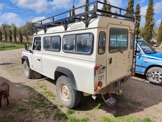 Land Rover Defender 2002