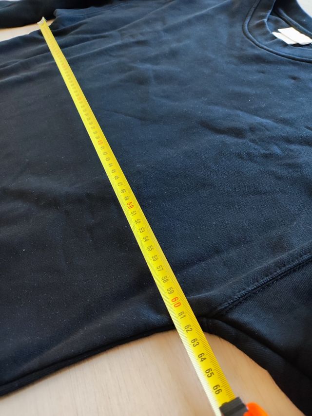 Sudadera hym negro cuello redondo