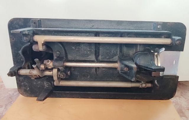 Maquina de coser alfa antigua