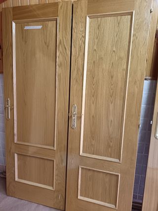 Puerta roble