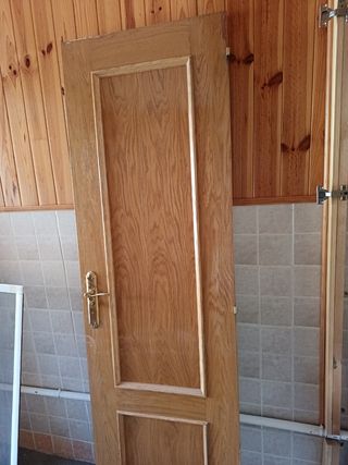 Puerta roble