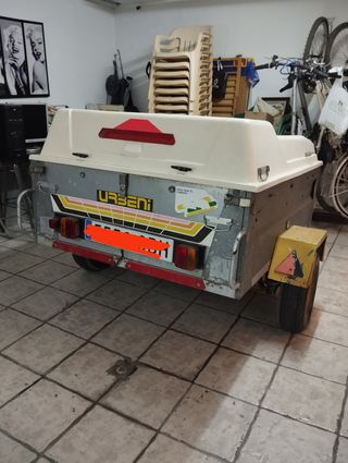 Remolque cubierto 500kg