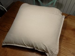 Cojín 60x60 cm funda de bambú 