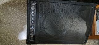 REBAJADO! Vendo monitor Behringer F1220A