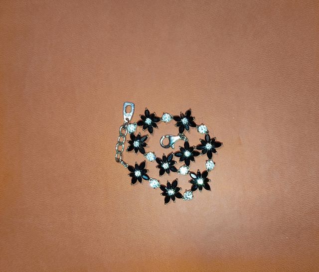 Pulsera de plata de ley y circonitas