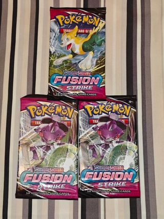 3 sobres Pokemon TCG Fusion Strike