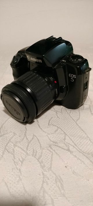 CANON EOS 5
