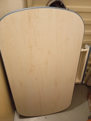 Mesa de cocina nueva a extrenar. Esta desmontada.