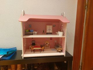 Casa muñecas madera