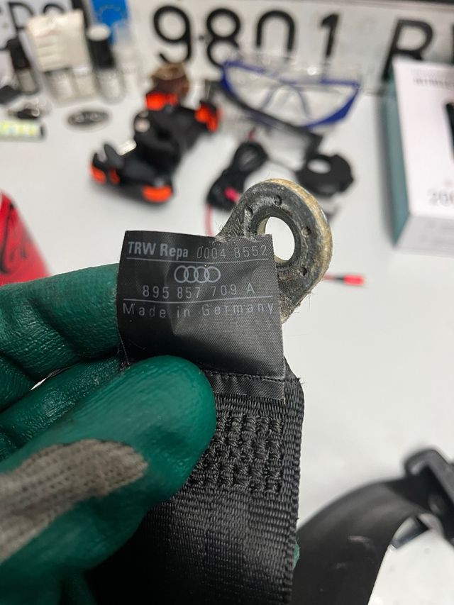 Cinturón de seguridad Audi Coupe