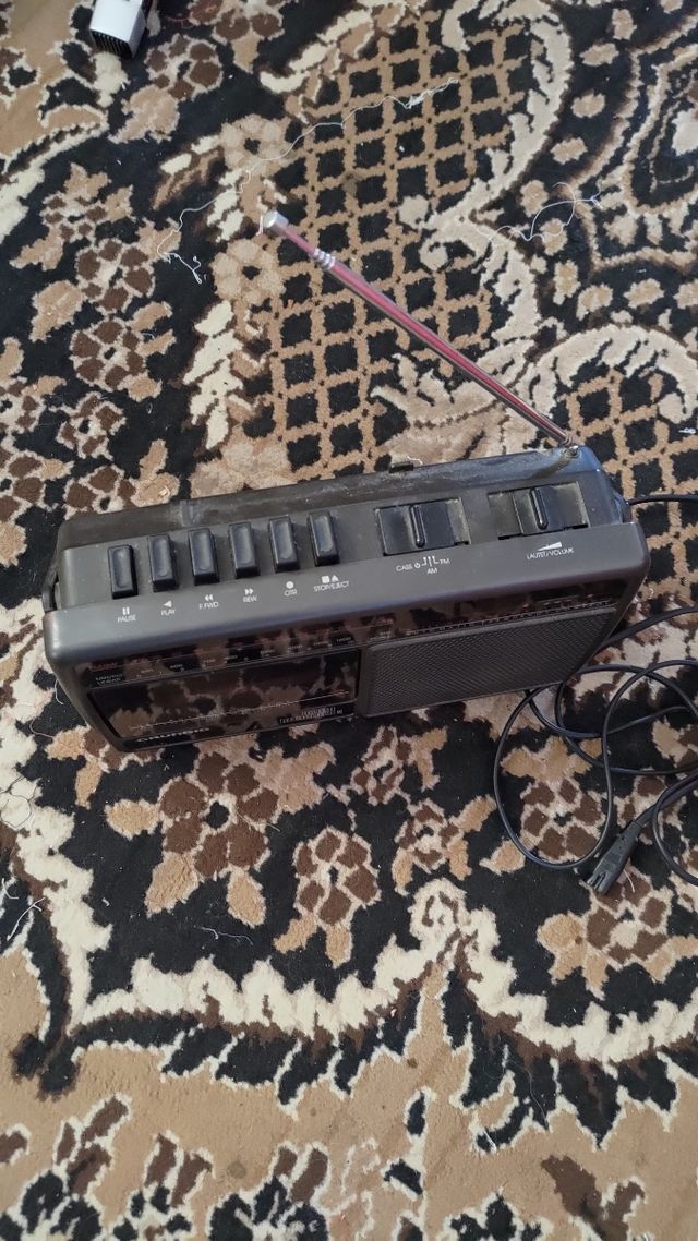 Lettore cassette e radio