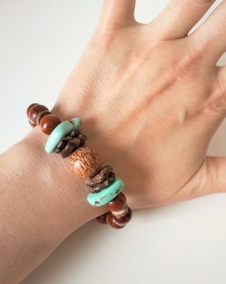 Bracciale uomo pietre e legno