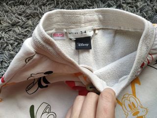 Conjunto sweatshirt e calças