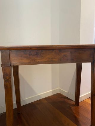 Consolle classica con un cassetto