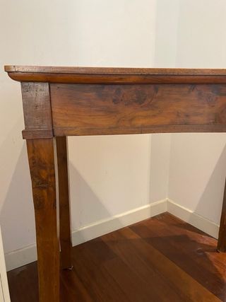 Consolle classica con un cassetto