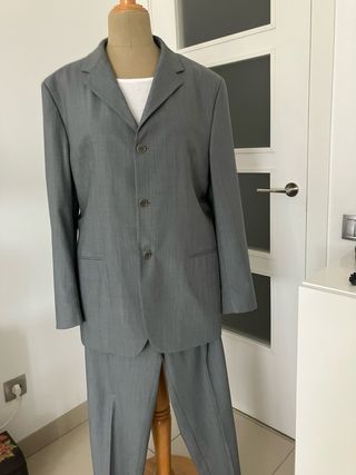 Traje de calidad marca Massimo Dutti 