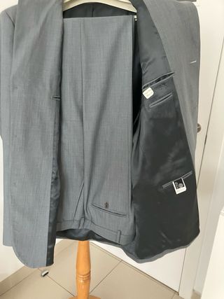 Traje de calidad marca Massimo Dutti 