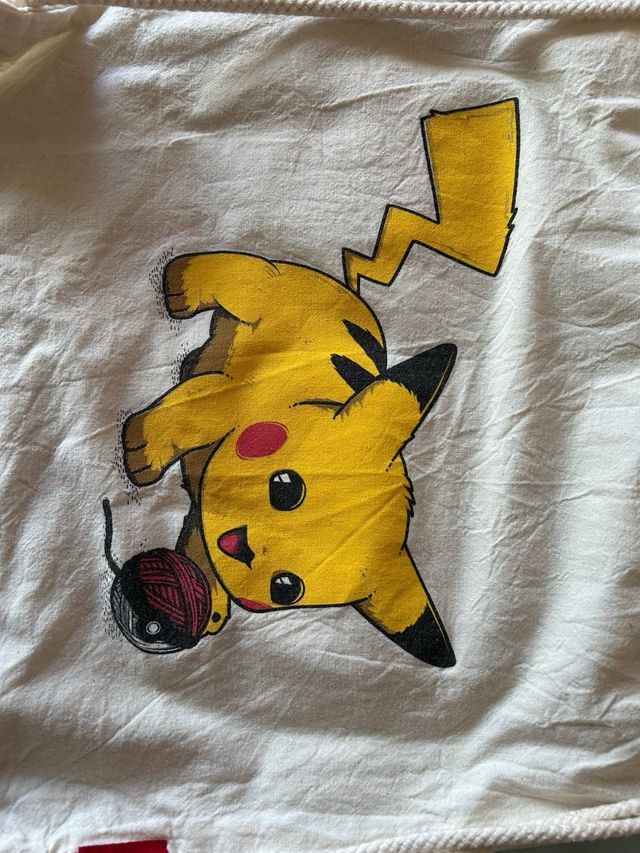 Mochila de cuerdas Pikachu
