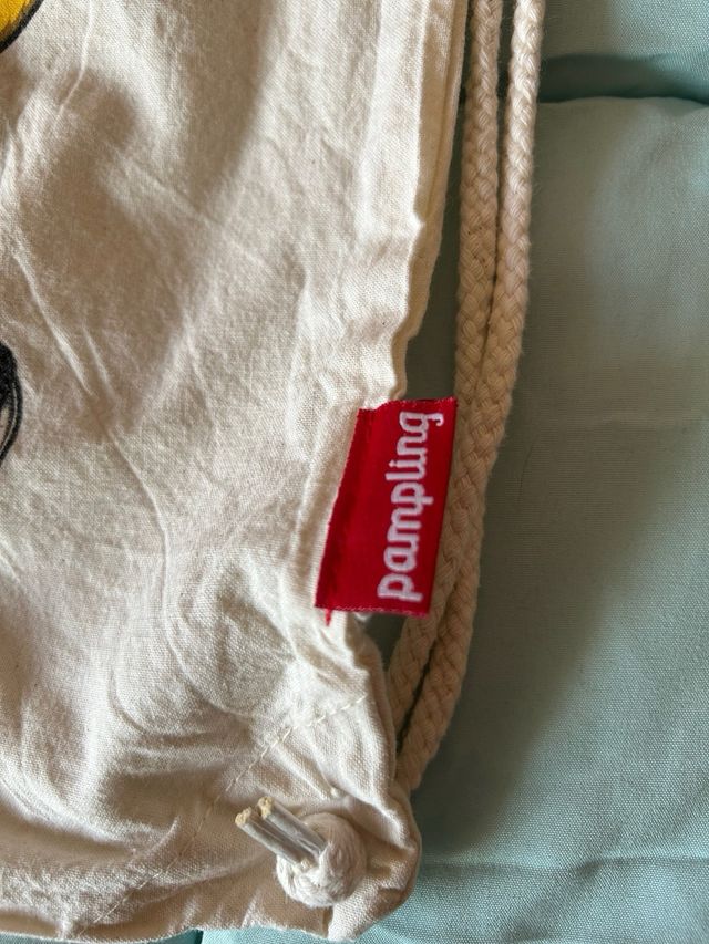 Mochila de cuerdas Pikachu