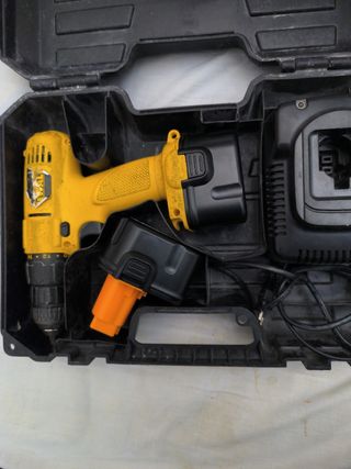 Taladro atornillador dewalt