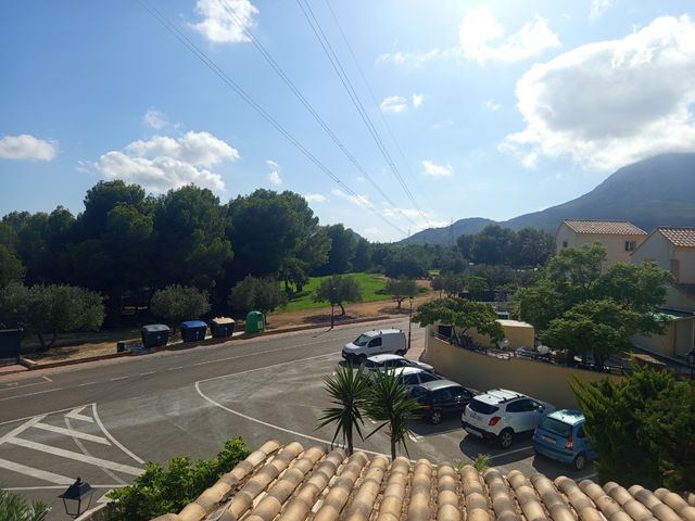 Chalet independiente de esquina