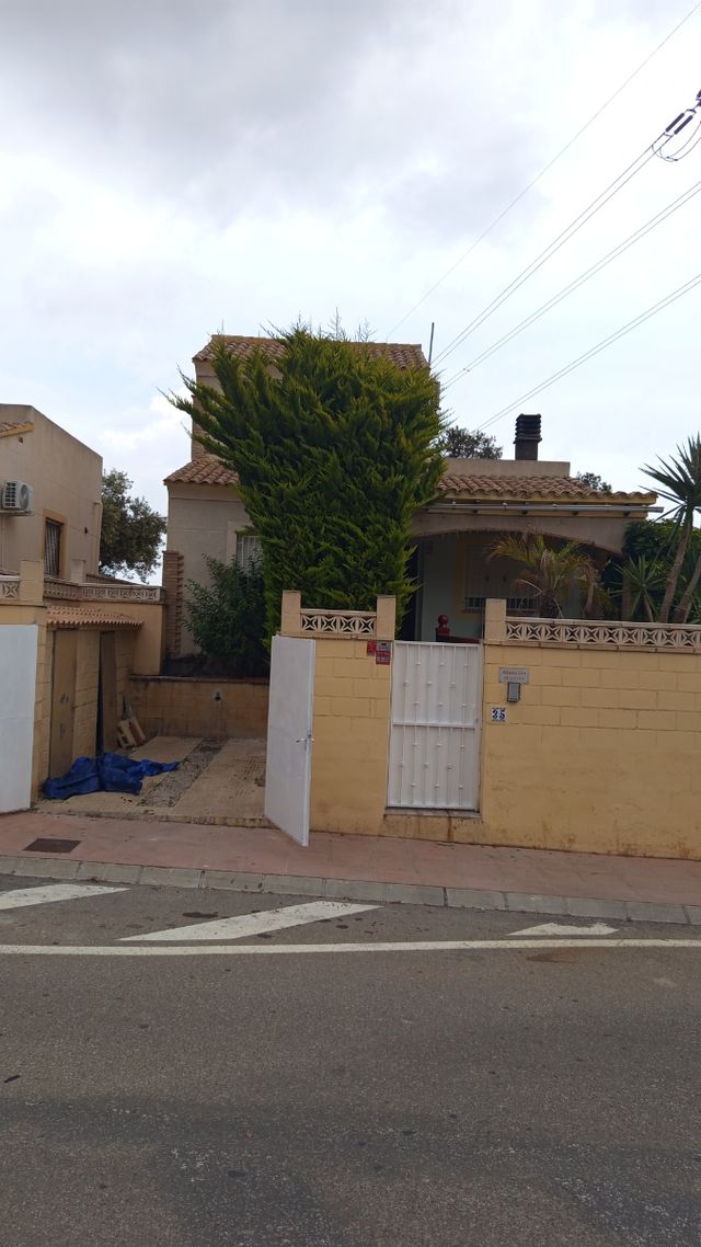 Chalet independiente de esquina