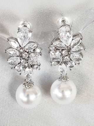 PENDIENTES DE PERLAS Y CIRCONITAS