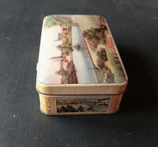 Caja de metal vintage 